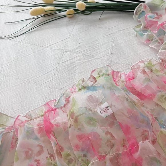 SOLD! SNDYS the Label Bright Lights Floral Puff Crop Top - Picture 2 of 4